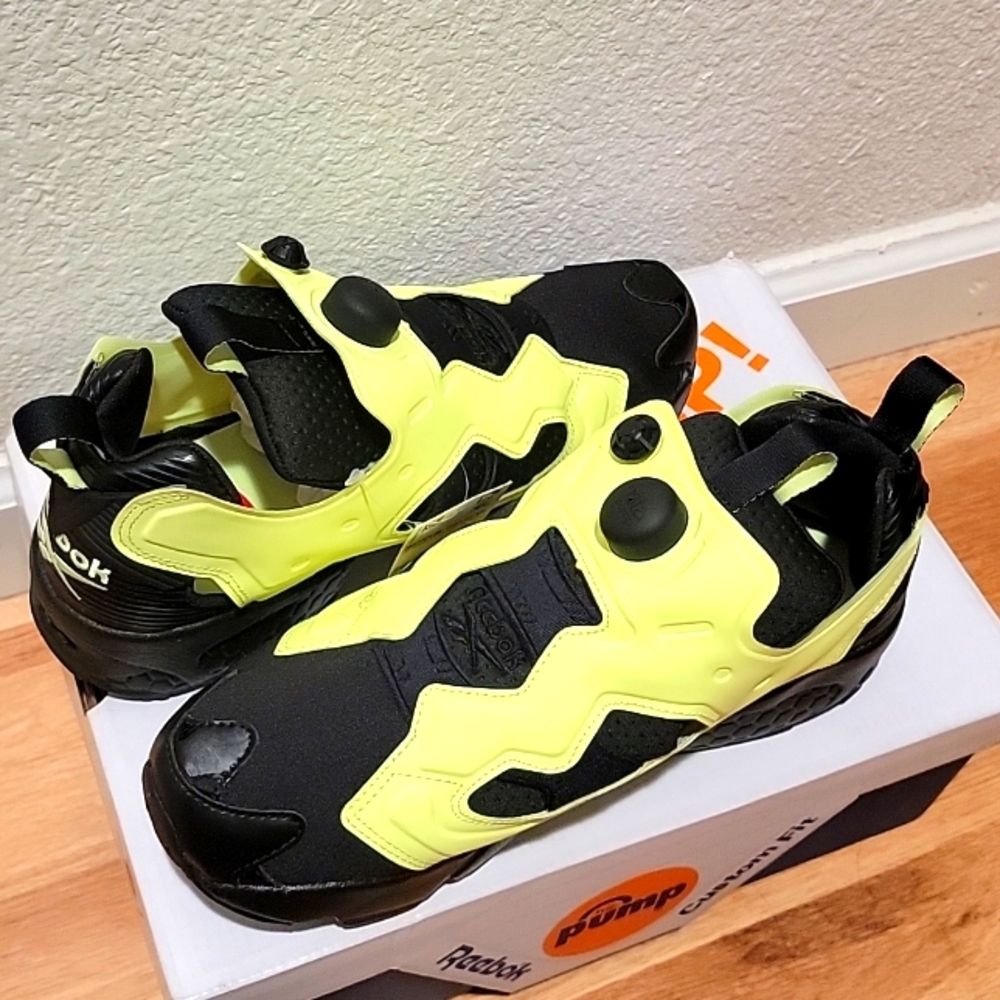 Reebox INSTA PUMP Fury OG NM